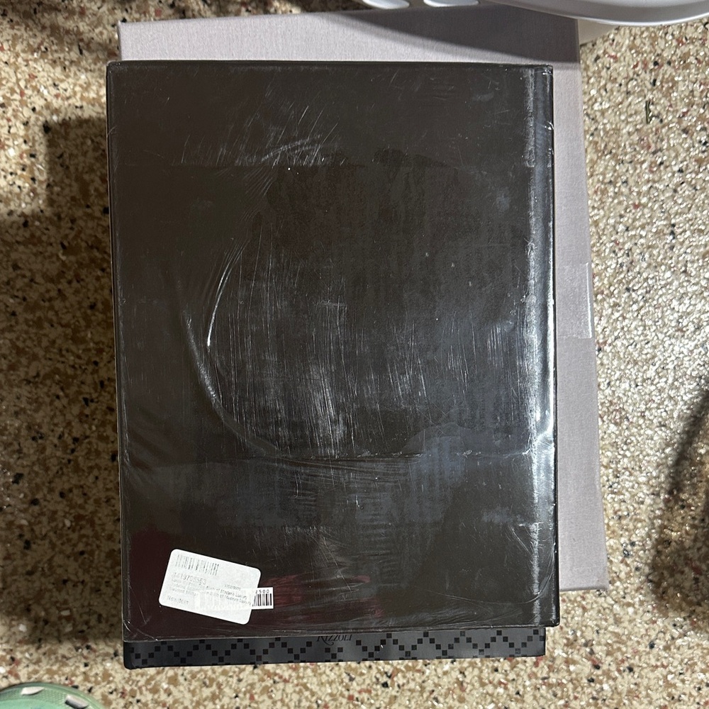 Louis Vuitton Modern Luxury Book with Tan Accents - Picture 2 of 4